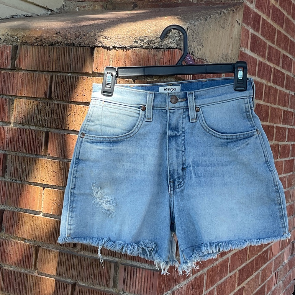 Wrangler high waisted shorts size 26